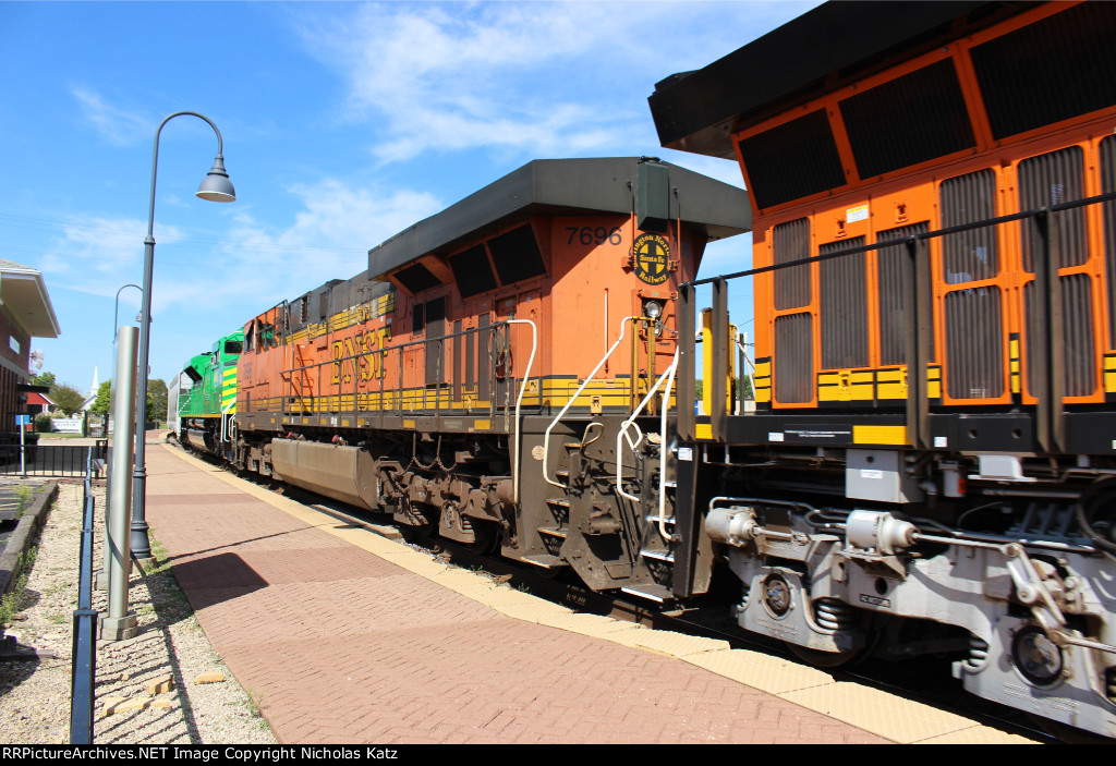 BNSF 7696